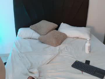 Watch elizabeth_oa performing live on BoomCams free cam network