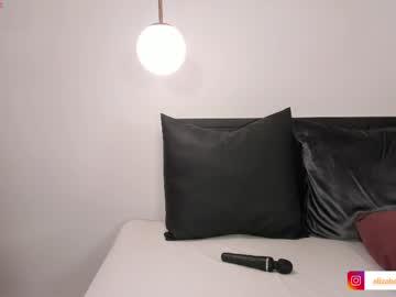 Watch elizabeth_paython performing live on BoomCams free cam network