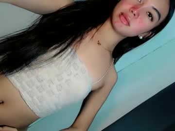 Watch ella_walkerxxx performing live on BoomCams free cam network