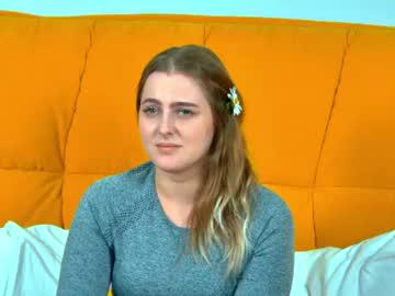 Watch ellabells performing live on BoomCams free cam network
