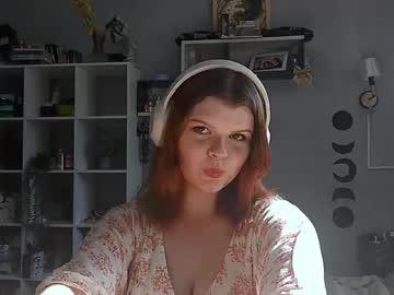 Watch ellamaeprewer performing live on BoomCams free cam network