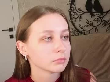 Watch ellis_brownn performing live on BoomCams free cam network
