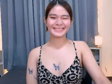 Watch ellise_heart performing live on BoomCams free cam network