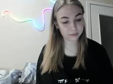 Watch emilia_ilia performing live on BoomCams free cam network