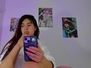 Watch emily_fox_3 performing live on BoomCams free cam network