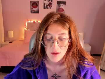 Watch emily_warren__ performing live on BoomCams free cam network