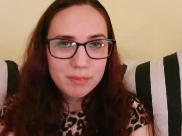 Watch emilyhotflirt performing live on BoomCams free cam network