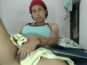 Watch emmasweet95 performing live on BoomCams free cam network