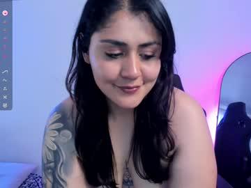Watch emmax_x performing live on BoomCams free cam network
