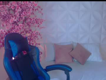 Watch enchanted_doll_ performing live on BoomCams free cam network