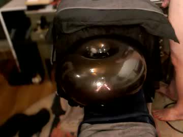 Watch ergheid performing live on BoomCams free cam network