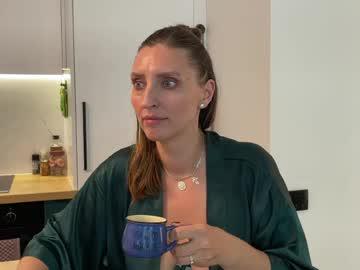 Watch erica_dav performing live on BoomCams free cam network