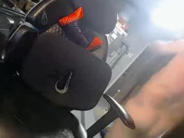Watch ericlovesu33 performing live on BoomCams free cam network