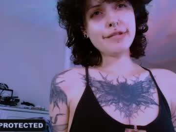 Watch erii_xoxo performing live on BoomCams free cam network