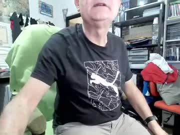 Watch ernello performing live on BoomCams free cam network