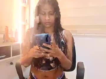 Watch esmeraldavalencia performing live on BoomCams free cam network