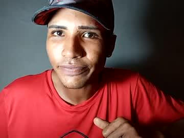 Watch estiben_party performing live on BoomCams free cam network