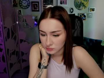 Watch eva_grosss performing live on BoomCams free cam network