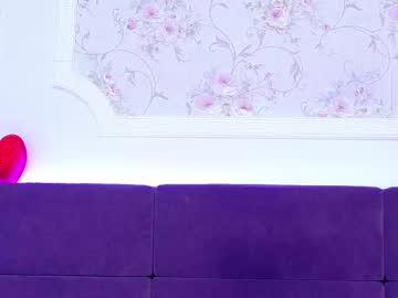 Watch evasinclairr performing live on BoomCams free cam network