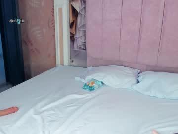 Watch eve_queen_ performing live on BoomCams free cam network