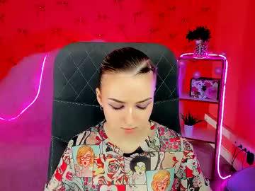Watch evelinakitty performing live on BoomCams free cam network