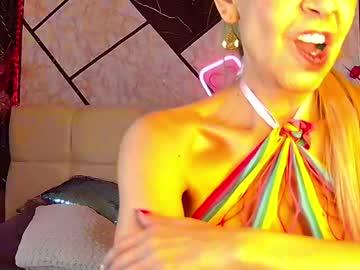 Watch evelynagrey performing live on BoomCams free cam network