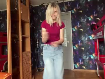 Watch evewiedrich performing live on BoomCams free cam network
