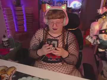 Watch fatveronica performing live on BoomCams free cam network