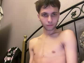 Watch fcherthth performing live on BoomCams free cam network