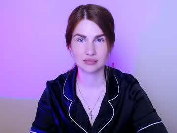 Watch fialin_ performing live on BoomCams free cam network