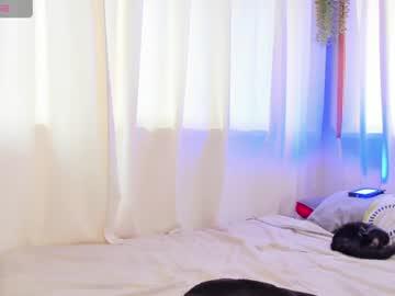 Watch filletatouee performing live on BoomCams free cam network