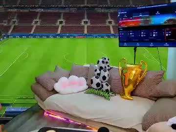 Watch foxunion performing live on BoomCams free cam network