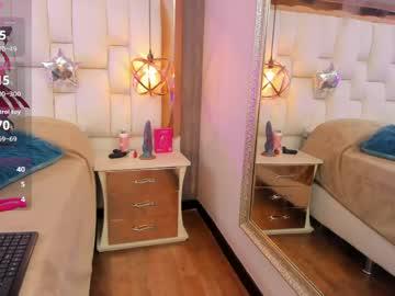 Watch foxxy_dolce performing live on BoomCams free cam network