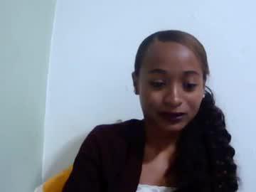 Watch francine925426 performing live on BoomCams free cam network