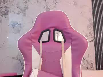 Watch francis_leams performing live on BoomCams free cam network