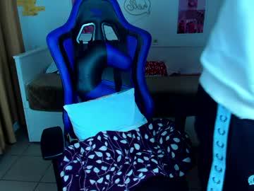 Watch frank_mooree performing live on BoomCams free cam network