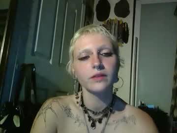 Watch fred_reid performing live on BoomCams free cam network