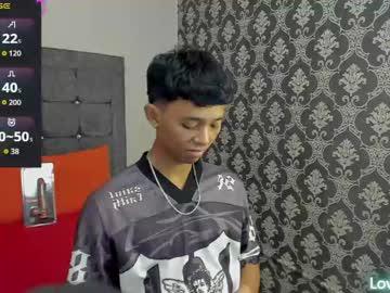 Watch gael_d4v7 performing live on BoomCams free cam network