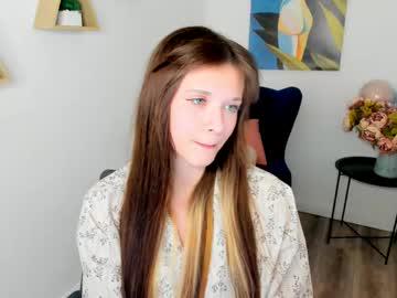 Watch gentltease performing live on BoomCams free cam network
