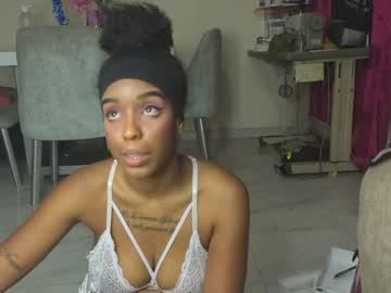 Watch georgiss_ performing live on BoomCams free cam network