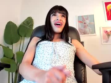 Watch gia_demie performing live on BoomCams free cam network