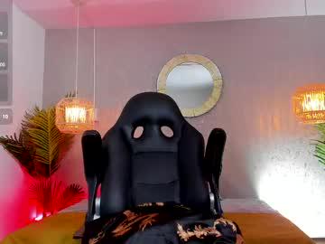 Watch gio_carangi performing live on BoomCams free cam network