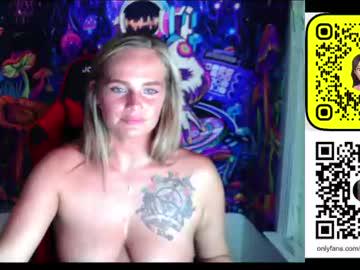 Watch girlygurl_69 performing live on BoomCams free cam network