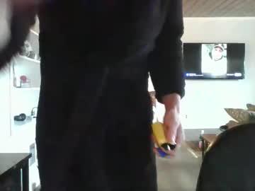 Watch gjacksoff69 performing live on BoomCams free cam network