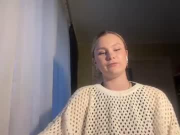 Watch glynisbucknell performing live on BoomCams free cam network