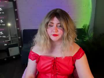 Watch goddessellis performing live on BoomCams free cam network