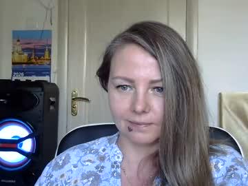 Watch gold_585 performing live on BoomCams free cam network