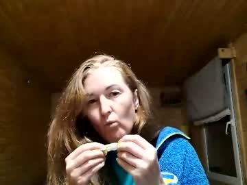 Watch golden_fairy_566 performing live on BoomCams free cam network