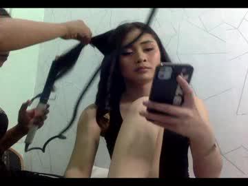 Watch gorgeousdark_maria performing live on BoomCams free cam network