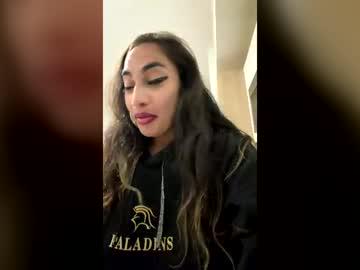 Watch greeneyes1017 performing live on BoomCams free cam network